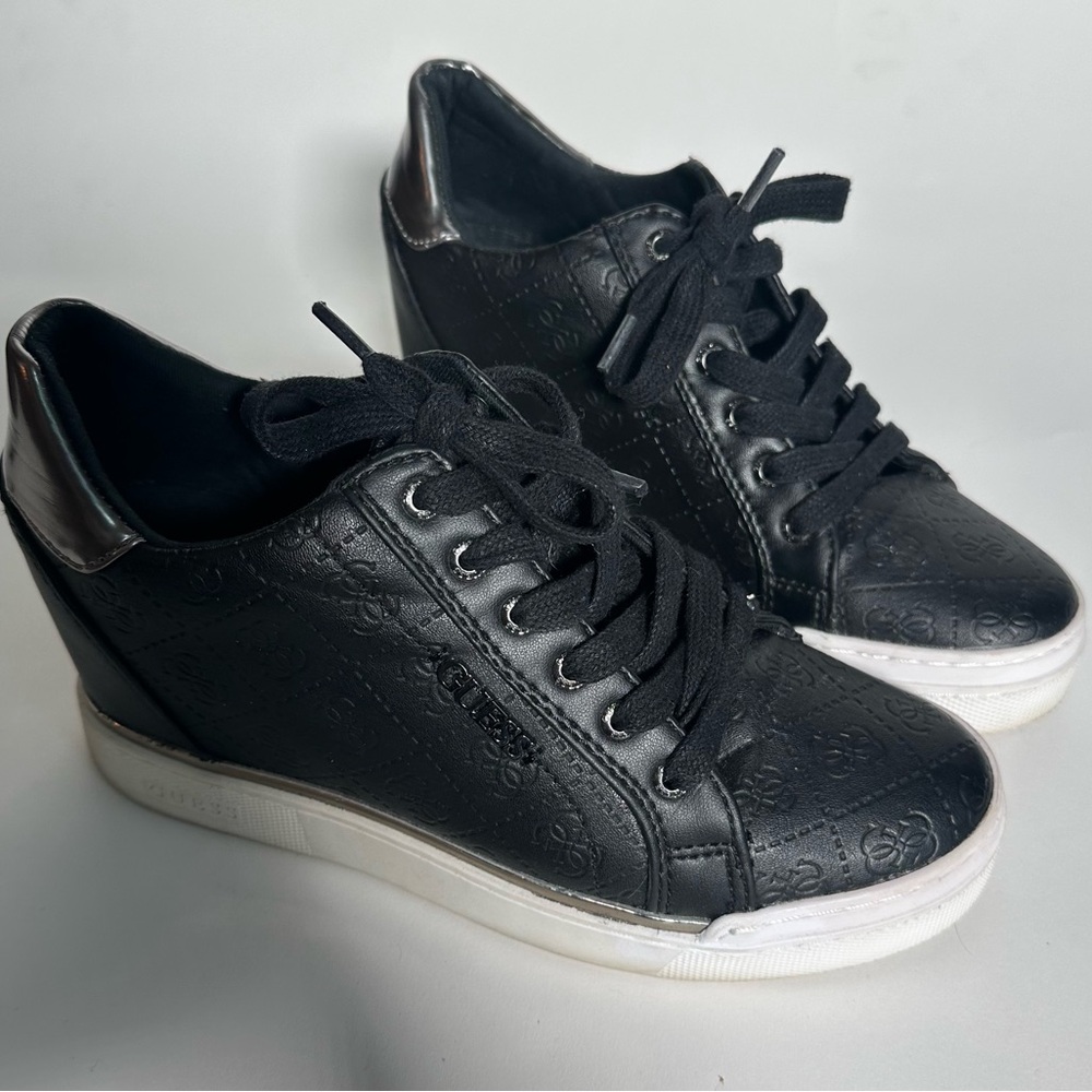 Guess Black and White Women's Sneakers